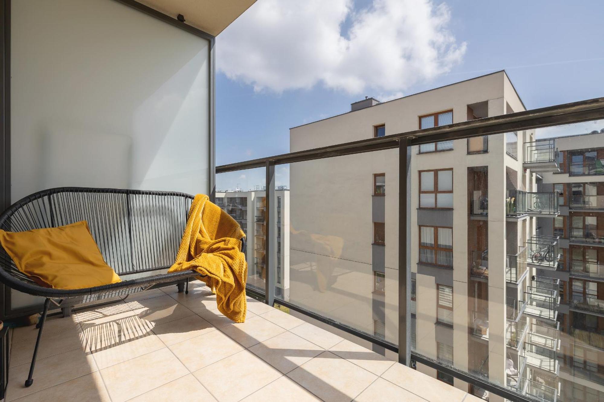 Przytulny Apartament Na Wroclawskiej Z Parkingiem W Krakowie By Noclegi Renters Exteriör bild
